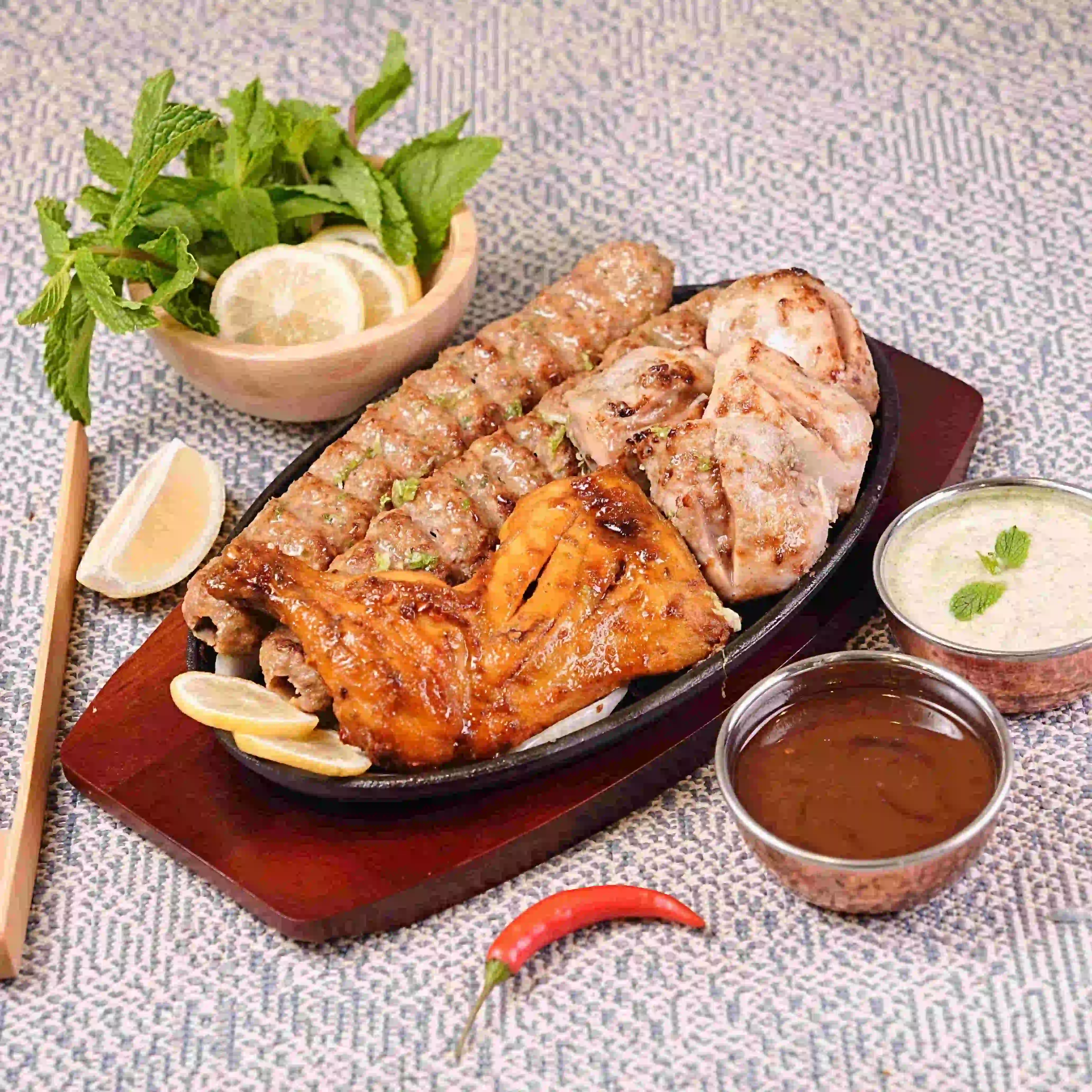 Late-Night Dinner in Sharjah: Where to Eat Until Midnight — Taier Al Monal, Abu Shaghara, Sharjah